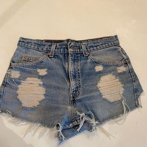 Levi’s high waisted booty shorts
